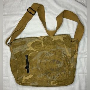 Kipling messenger bag camo beige